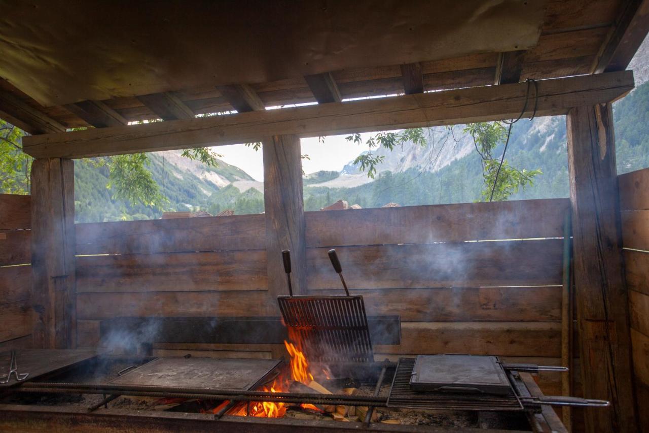 Hobo Camping Courmayeur Extérieur photo