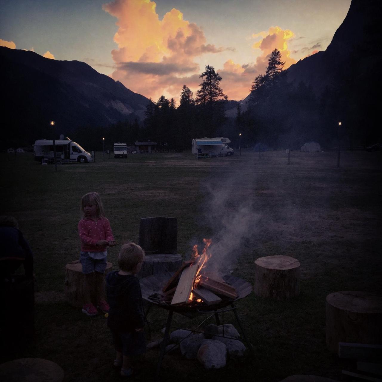 Hobo Camping Courmayeur Extérieur photo