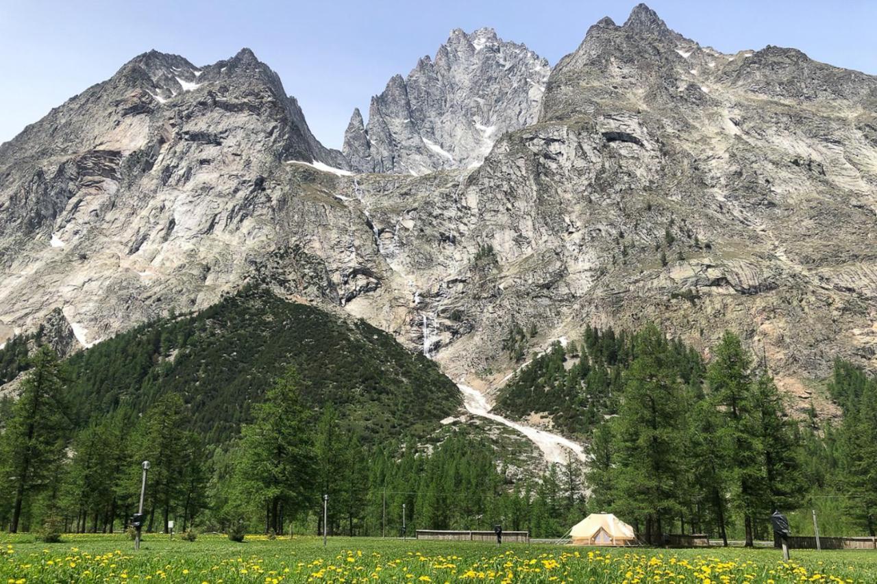 Hobo Camping Courmayeur Extérieur photo